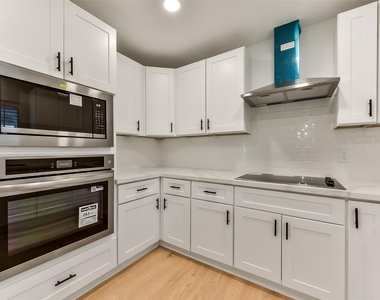 5946 Valkeith Drive - Photo Thumbnail 9