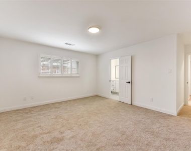 5946 Valkeith Drive - Photo Thumbnail 21
