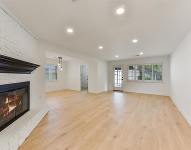 5946 Valkeith Drive - Photo Thumbnail 5