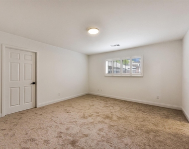 5946 Valkeith Drive - Photo Thumbnail 20