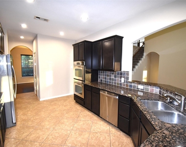 51 Greenprint Circle - Photo Thumbnail 14