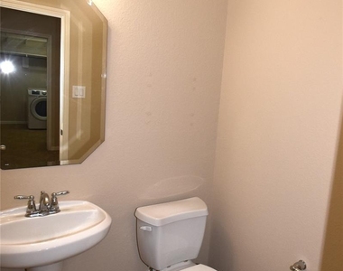 51 Greenprint Circle - Photo Thumbnail 16