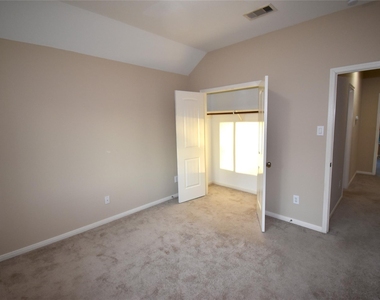 51 Greenprint Circle - Photo Thumbnail 35