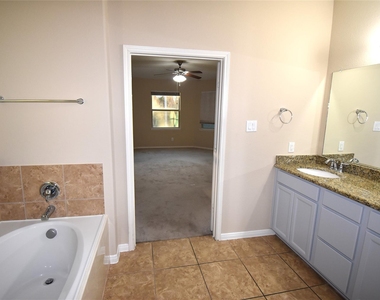 51 Greenprint Circle - Photo Thumbnail 23