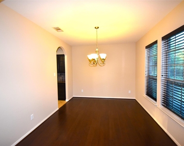 51 Greenprint Circle - Photo Thumbnail 4
