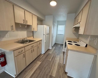 2781 Landover Boulevard - Photo Thumbnail 6