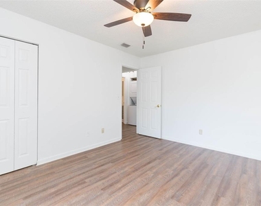 8510 N Tampa Street - Photo Thumbnail 13