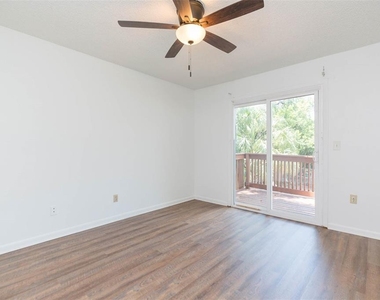 8510 N Tampa Street - Photo Thumbnail 12