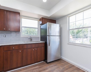 8510 N Tampa Street - Photo Thumbnail 4