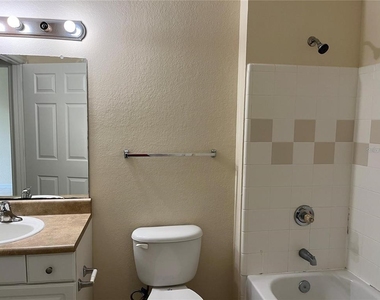 5521 Rosehill Road - Photo Thumbnail 17