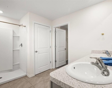 7782 Sail Clover Lane - Photo Thumbnail 10