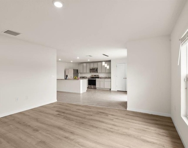 7782 Sail Clover Lane - Photo Thumbnail 4