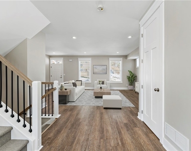 1819 Chessland Street - Photo Thumbnail 2