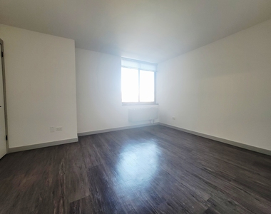 40 River Road - Photo Thumbnail 3