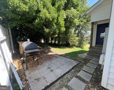 48 Quarry Street - Photo Thumbnail 8