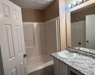 5200 Alexander Street - Photo Thumbnail 12