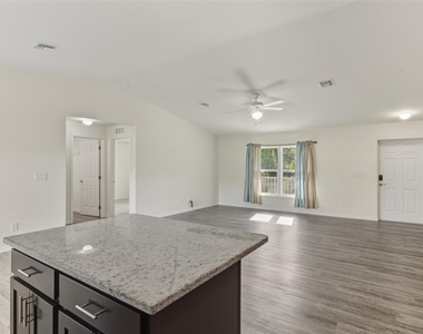 8007 Royal Court - Photo Thumbnail 13
