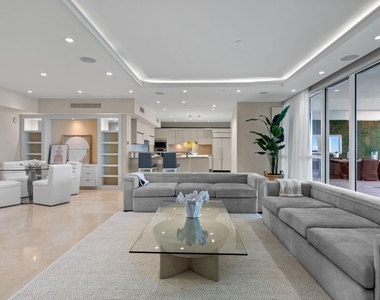 101 S Fort Lauderdale Beach Boulevard - Photo Thumbnail 6