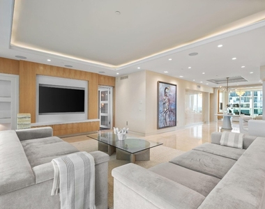 101 S Fort Lauderdale Beach Boulevard - Photo Thumbnail 9