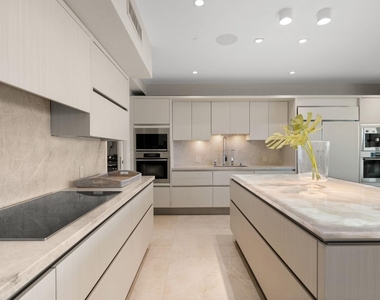 101 S Fort Lauderdale Beach Boulevard - Photo Thumbnail 16
