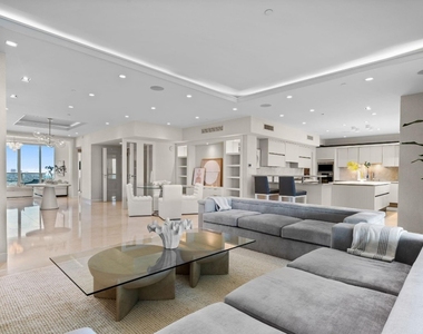 101 S Fort Lauderdale Beach Boulevard - Photo Thumbnail 7