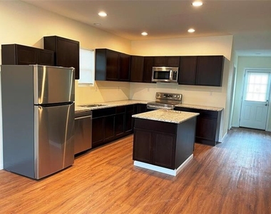 5424 Cottey Street - Photo Thumbnail 2
