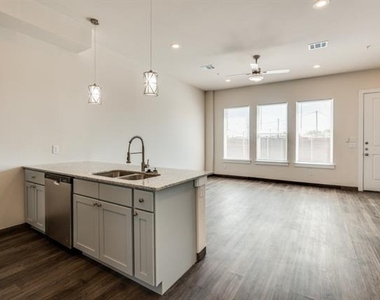 710 Benge Drive - Photo Thumbnail 3