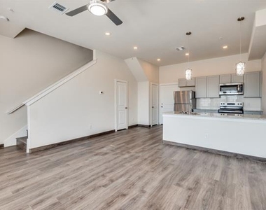 710 Benge Drive - Photo Thumbnail 5