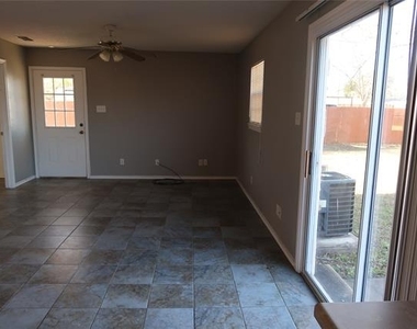406 Denny Street - Photo Thumbnail 5