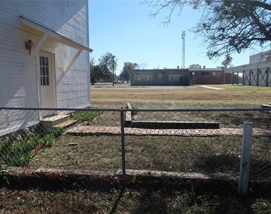 406 Denny Street - Photo Thumbnail 11