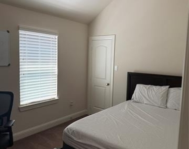 7613 Choctaw Lane - Photo Thumbnail 16