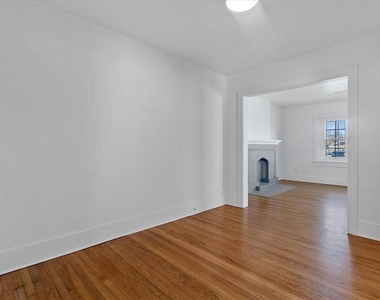 1104 Nw 44th Street - Photo Thumbnail 1