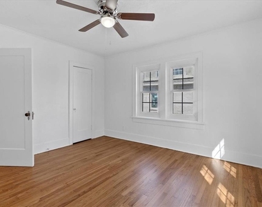 1104 Nw 44th Street - Photo Thumbnail 4