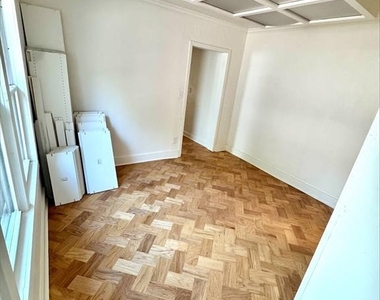 4417 N Western Avenue - Photo Thumbnail 8