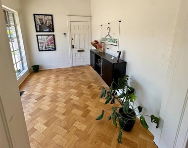 4417 N Western Avenue - Photo Thumbnail 1