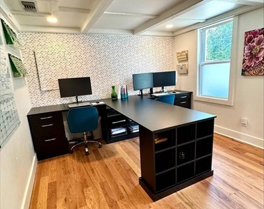 4417 N Western Avenue - Photo Thumbnail 3