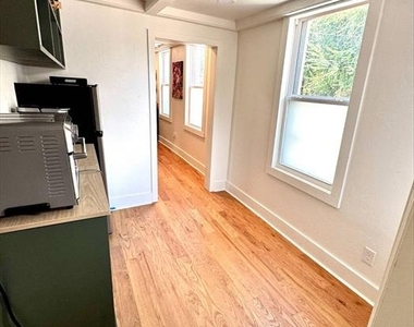 4417 N Western Avenue - Photo Thumbnail 5