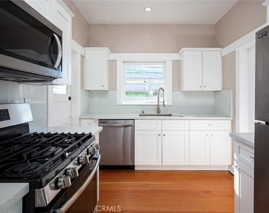 113 N Columbus - Photo Thumbnail 5
