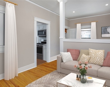 113 N Columbus - Photo Thumbnail 14