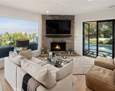 3642 Alta Mesa Drive - Photo Thumbnail 18