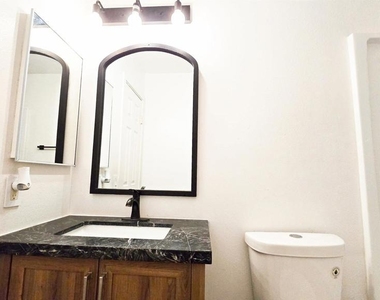 4402 Delta Street - Photo Thumbnail 10