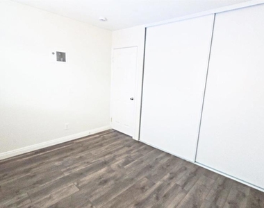 4402 Delta Street - Photo Thumbnail 8