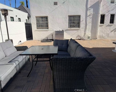 113 N Doheny - Photo Thumbnail 16