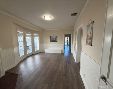 113 N Doheny - Photo Thumbnail 9