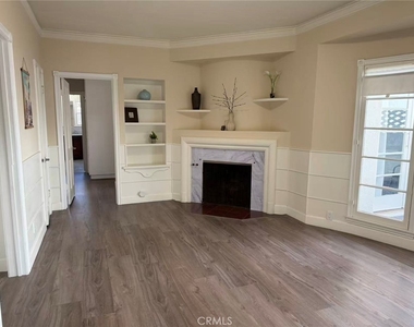 113 N Doheny - Photo Thumbnail 10