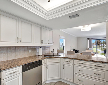 18350 Se Wood Haven Lane - Photo Thumbnail 9