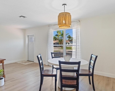 4921 Ne 23rd Avenue - Photo Thumbnail 6