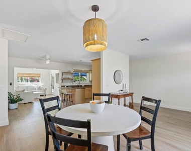 4921 Ne 23rd Avenue - Photo Thumbnail 1