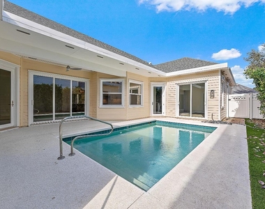 248 Honeysuckle Drive - Photo Thumbnail 16