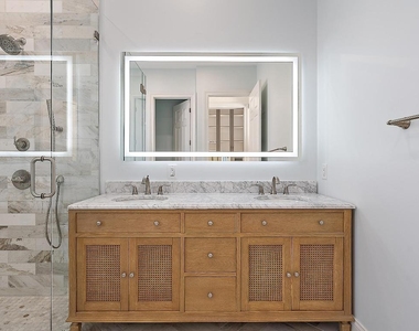 248 Honeysuckle Drive - Photo Thumbnail 7